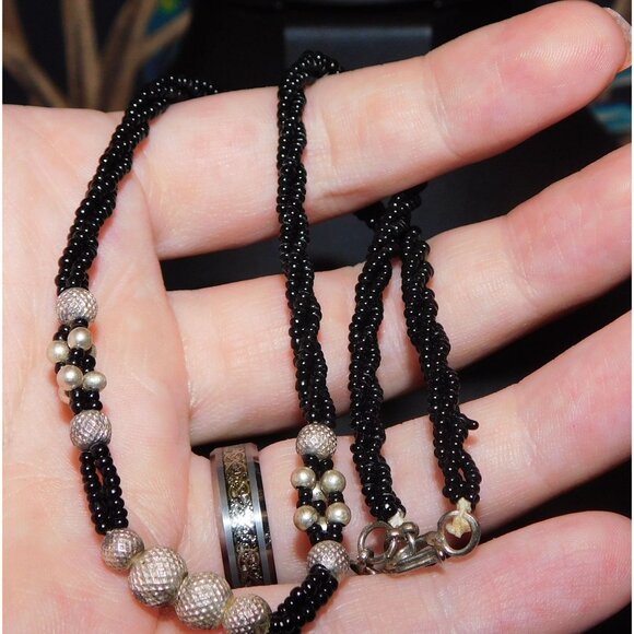 Simple Black And Silver Tone Beaded Necklace - Picture 2 of 3
